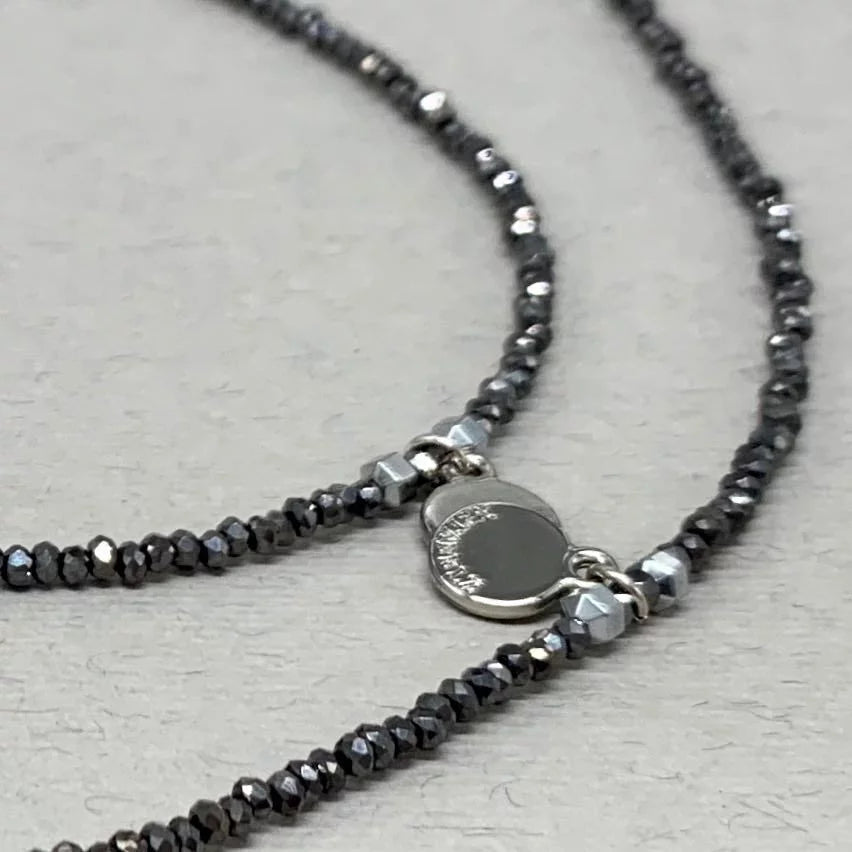 Ниточка з монетками графітова